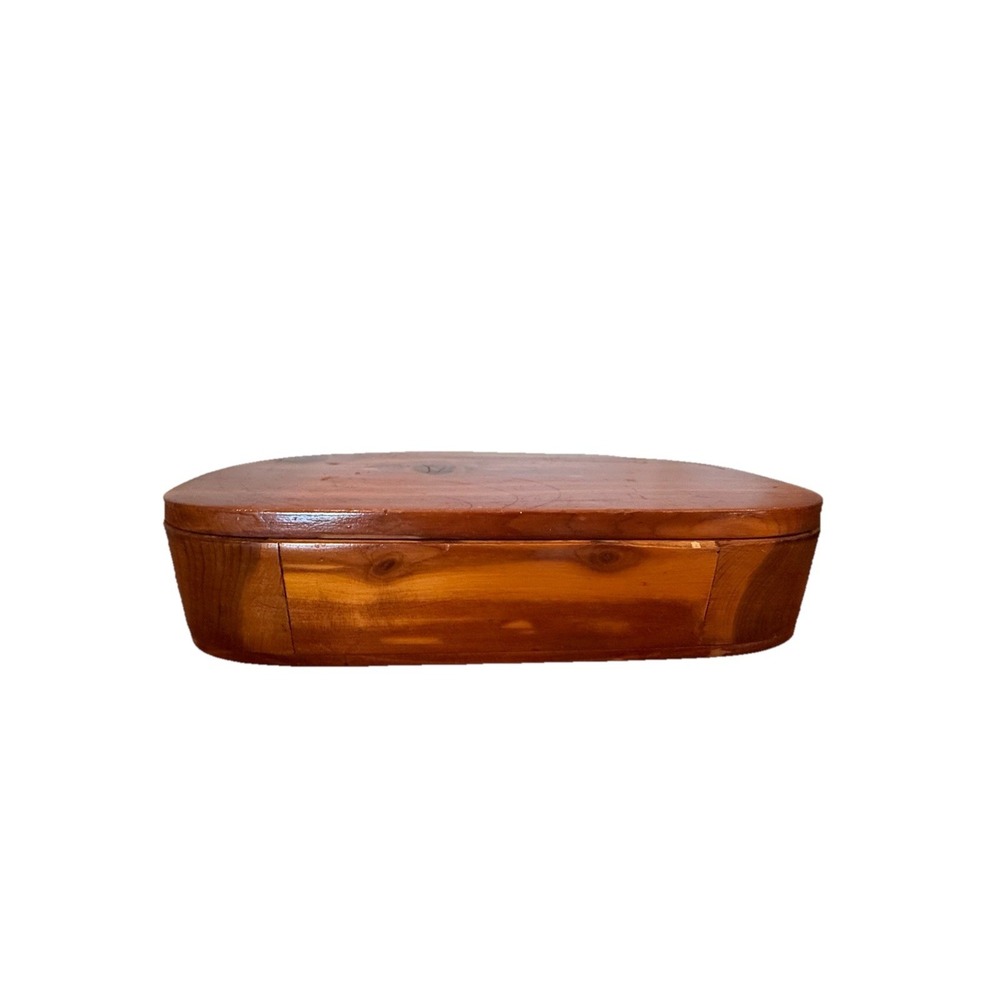 Vintage Oval Shaped Cedar Wood Box w Hinged Lid Jewelry Keepsake Trinket